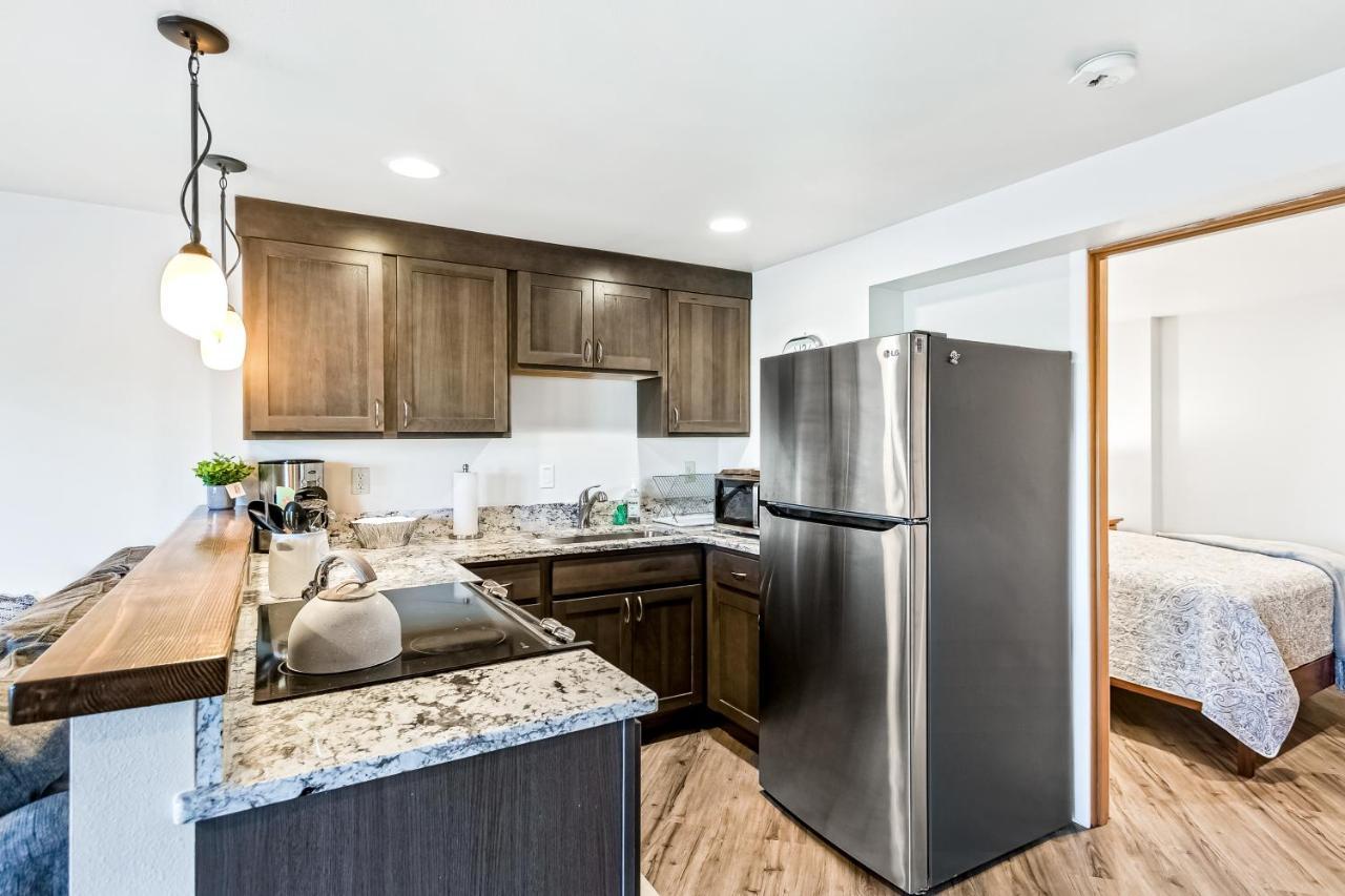 Driftwood Waterfront Gem Apartment Sandpoint Exterior photo