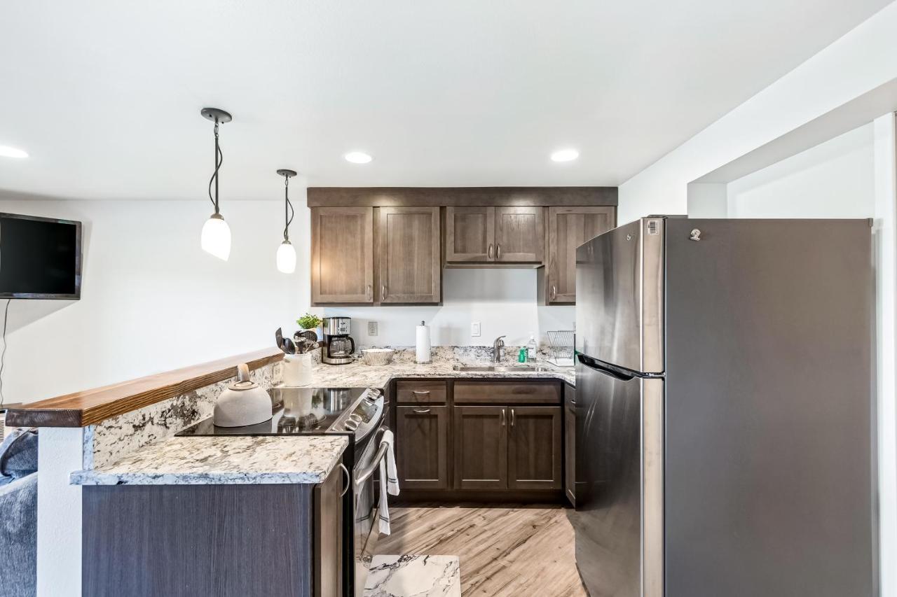 Driftwood Waterfront Gem Apartment Sandpoint Exterior photo