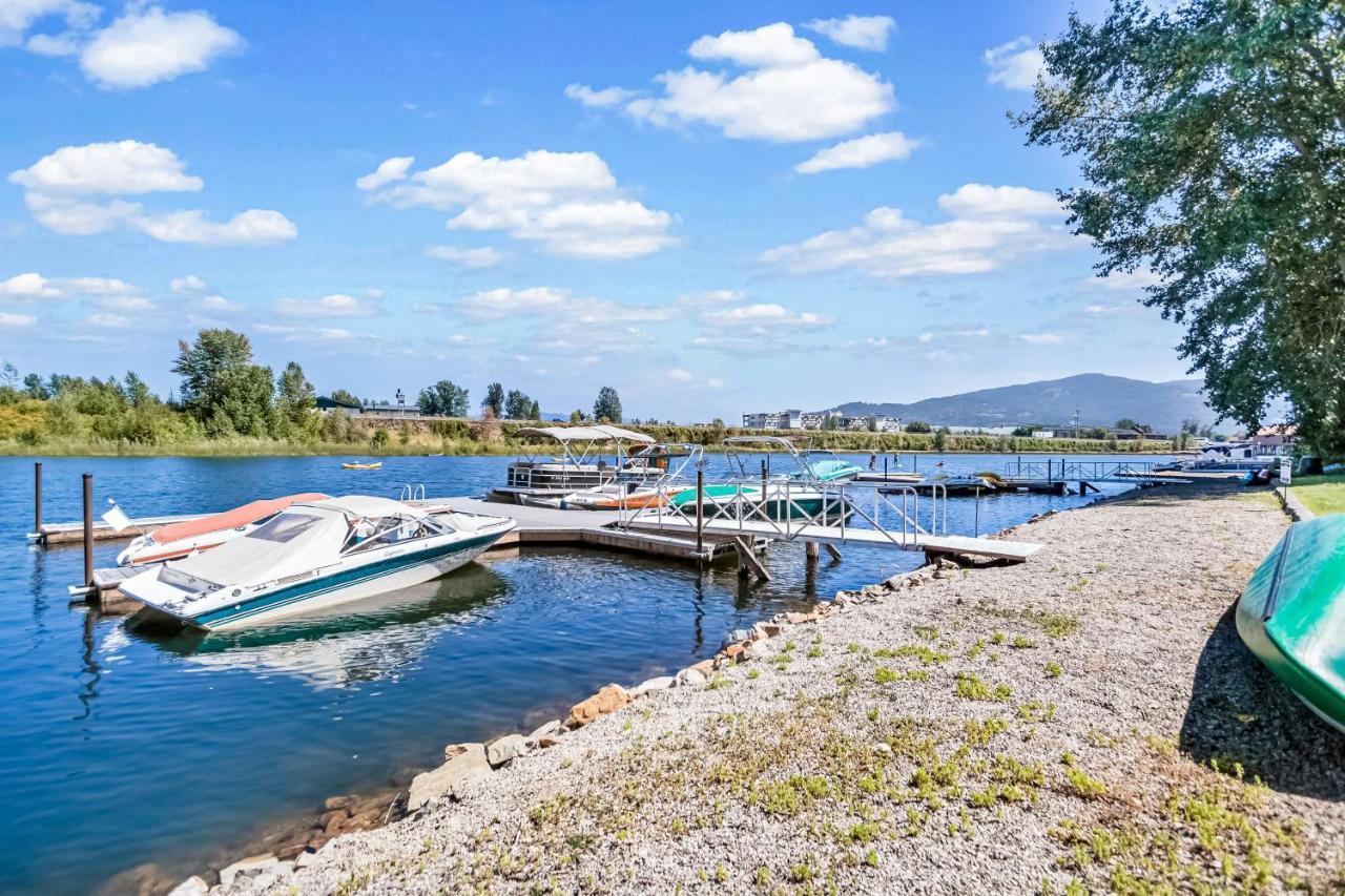 Driftwood Waterfront Gem Apartment Sandpoint Exterior photo