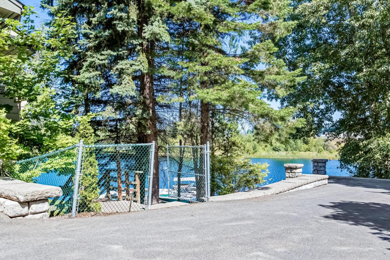 Driftwood Waterfront Gem Apartment Sandpoint Exterior photo
